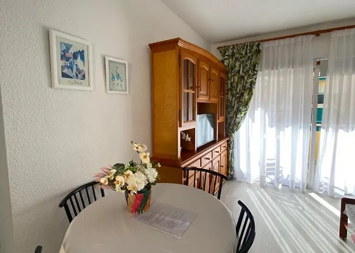 Angeles. Cristianos. Free Wifi * Los Cristianos (Tenerife)