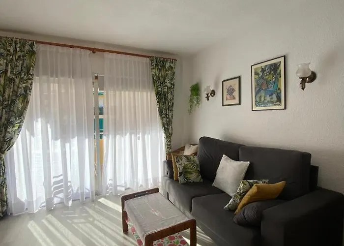 Angeles. Cristianos. Free Wifi Los Cristianos (Tenerife)