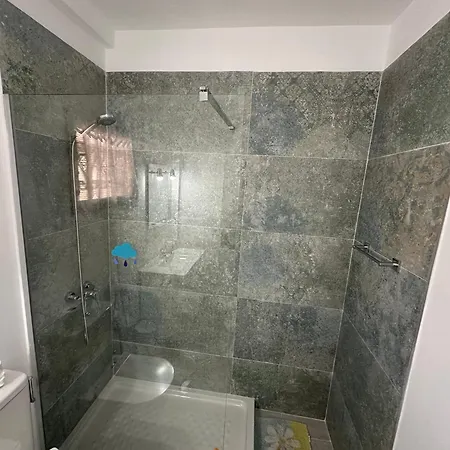 Apartament Angeles. Cristianos. Free Wifi *