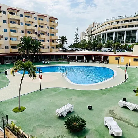 Angeles. Cristianos. Free Wifi * Los Cristianos (Tenerife)